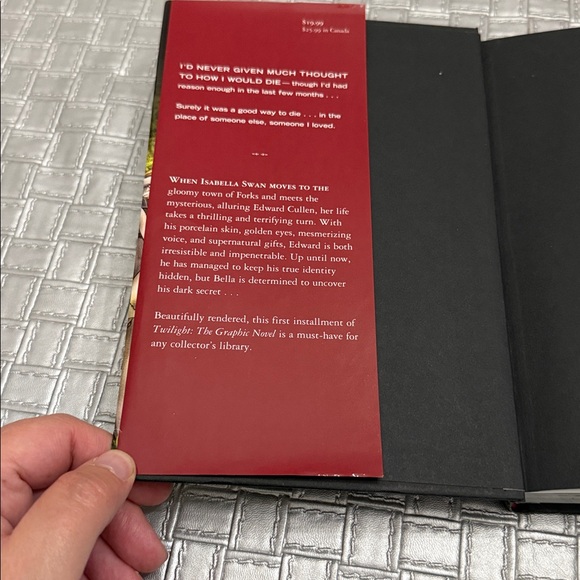 Twilight The Graphic Novel Volume 1 Rare Special Edition Hardcover - Picture 3 of 6